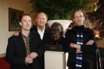 Amsterdam 15 maart 2007
Presentatie dvd box Ko v Dijk. Aanwezig zijn oa de zoons van Ko van Dijk Kees en Peter Jan v Dijk. Joop v d Ende reikte de dvd box uit.