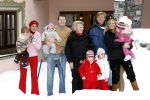 Lech 11 februari 2007
Maxima Prins Willem Alexander Amalia Alexia Koningin Beatrix Prins Constantijn Prinses Laurentien met Prinses Eloise Prins Claus Cazimir en Eleonore op vakatie in Lech.