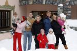 Lech 11 februari 2007
Maxima Prins Willem Alexander Amalia Alexia Koningin Beatrix Prins Constantijn Prinses Laurentien met Prinses Eloise Prins Claus Cazimir en Eleonore op vakatie in Lech.