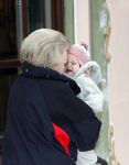 Lech 11 februari 2007
Maxima Prins Willem Alexander Amalia Alexia Koningin Beatrix Prins Constantijn Prinses Laurentien met Prinses Eloise Prins Claus Cazimir en Eleonore op vakatie in Lech.