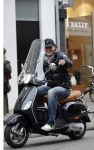 Amsterdam 6 februari 2007
Leco v Zadelhoff op vespa scooter op de pc hootstraat.