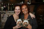 Amsterdam 5 maart 2007
Presentatie dvd van t Schaep met de 5 poten in cafe Hoppe. Marc Marie Huijbregts Eli Asser Loes Luca Carry Tefsen Jenny Arean en Laus Steenbeke en Ton Verlind zijn aanwezig.
