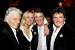 Amsterdam 19 februari 2007
Andre v Duin viert zijn 60e verjaardag in het american hotel. Heel bekend nederland was aanwezig. Natasja Froger met Rene Louis v Gaal en Ben Cramer