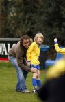 Blaricum 17 maart 2007
Marco Borsato bij het voetballen van zijn zoon Luca. Luca scoorde 4 van de 5 goals.