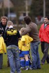 Blaricum 17 maart 2007
Marco Borsato bij het voetballen van zijn zoon Luca. Luca scoorde 4 van de 5 goals.