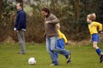 Blaricum 17 maart 2007
Marco Borsato bij het voetballen van zijn zoon Luca. Luca scoorde 4 van de 5 goals.