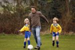 Blaricum 17 maart 2007
Marco Borsato bij het voetballen van zijn zoon Luca. Luca scoorde 4 van de 5 goals.