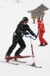 Fiss 26 februari 2007
Ruud Gullit en Marco Borsato op speciale ski's. Trikke skki. De Trikke skki is in america een enorme rage en Marco en Ruud probeerden hem uit.