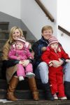 Lech 11 februari 2007
Maxima Prins Willem Alexander Amalia Alexia Koningin Beatrix Prins Constantijn Prinses Laurentien met Prinses Eloise Prins Claus Cazimir en Eleonore op vakatie in Lech.