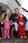 Lech 11 februari 2007
Maxima Prins Willem Alexander Amalia Alexia Koningin Beatrix Prins Constantijn Prinses Laurentien met Prinses Eloise Prins Claus Cazimir en Eleonore op vakatie in Lech.