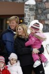 Lech 11 februari 2007
Maxima Prins Willem Alexander Amalia Alexia Koningin Beatrix Prins Constantijn Prinses Laurentien met Prinses Eloise Prins Claus Cazimir en Eleonore op vakatie in Lech.