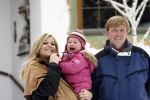 Lech 11 februari 2007
Maxima Prins Willem Alexander Amalia Alexia Koningin Beatrix Prins Constantijn Prinses Laurentien met Prinses Eloise Prins Claus Cazimir en Eleonore op vakatie in Lech.