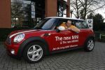 Hilversum 1 maart 2007
Menno Kohler krijgt  zijn mini cooper.