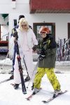 Zurs 27 februari 2007
Rene Froger en natasja op wintersport met hun zoons Diedier en maxim.