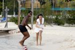 Curacao 6 januari 2006
Patrick Kluivert met Rossana Lima op het strand.