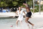 Curacao 6 januari 2006
Patrick Kluivert met Rossana Lima op het strand.