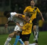 Breda, 28 Februari 2007
NAC-PSV, eindstand 3-0 Wedstrijd KNVB-beker 1/4 finale Seizoen 2006/2007
Patrick Zwaanswijk in duel met Jefferson Farfan