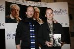 Amsterdam 15 maart 2007
Presentatie dvd box Ko v Dijk. Aanwezig zijn oa de zoons van Ko van Dijk Kees en Peter Jan v Dijk. Joop v d Ende reikte de dvd box uit.