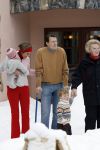 Lech 11 februari 2007
Maxima Prins Willem Alexander Amalia Alexia Koningin Beatrix Prins Constantijn Prinses Laurentien met Prinses Eloise Prins Claus Cazimir en Eleonore op vakatie in Lech.