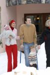 Lech 11 februari 2007
Maxima Prins Willem Alexander Amalia Alexia Koningin Beatrix Prins Constantijn Prinses Laurentien met Prinses Eloise Prins Claus Cazimir en Eleonore op vakatie in Lech.