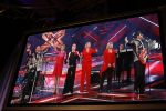 Amsterdam 19 februari 2007
Andre v Duin viert zijn 60e verjaardag in het american hotel. Heel bekend nederland was aanwezig. Joop v d Ende Willeke Alberti Hennie Huisman Rene Froger Simone Kleinsma Corrie v Gorp en Joke Bruijs bij opnames X factor