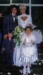 31 December 1991
Rene Froger trouwt voor de eerste maal met Natasja Froger
Hier op de foto met zijn kinderen uit zijn eerste huwelijk