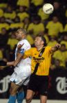 Breda, 28 Februari 2007
NAC-PSV, eindstand 3-0 Wedstrijd KNVB-beker 1/4 finale Seizoen 2006/2007
Rob Penders in duel met Alex PSV