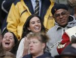 Eindhoven, 18 Maart 2007
Bij de wedstrijd PSV-AJAX met een eindstand van 1-5 op de tribune de vriendin van Patrick Kluivert, Rosanna Lima met haar moeder  en de vader van Patrick, Kenneth Kluivert