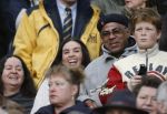 Eindhoven, 18 Maart 2007
Bij de wedstrijd PSV-AJAX met een eindstand van 1-5 op de tribune de vriendin van Patrick Kluivert, Rosanna Lima met haar moeder (?) en de vader van Patrick, Kenneth Kluivert