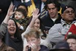 Eindhoven, 18 Maart 2007
Bij de wedstrijd PSV-AJAX met een eindstand van 1-5 op de tribune de vriendin van Patrick Kluivert, Rosanna Lima met haar moeder  en de vader van Patrick, Kenneth Kluivert