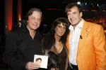 Hilversum 23 februari 2007
Presentatie  cd Gerard Joling . De moeder van Gerard reikt de cd uit op schaatsen. Rachel Hazes Gerard en Tommy Peters