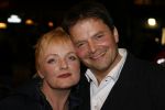 AMSTERDAM 5 maart 2007
Premiere Voebalvrouwen, nieuwe serie Talpa, in Tuschinski. Viktor Low met vrouw