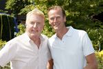 Hilversum 30 juni 2009
Feestje bij de Tros ivm record aantal leden van ruim 450.000. Andre v Duin met vriend Martin
Peter Smuldrs bv