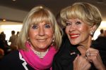 Oud Loosdrecht, 11 Maart 2010
Receptie t.g.v. 50 jaar artiest zijn van Anneke Gronloh
Anneke Gronloh met Willeke Alberti
Foto Peter Smulders BV