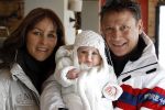 Blatten 23 februari 2010
Marco en Leontien Borsato op skivakantie met hun kinderen Luca Senna en Jada. Ook Armando Vanessa en Chiara Borsato zijn erbij . Moeder Mary was er ook bij.
Peter Smulders bv