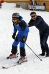 Blatten 23 februari 2010
Marco en Leontien Borsato op skivakantie met hun kinderen Luca Senna en Jada. Ook Armando Vanessa en Chiara Borsato zijn erbij . Moeder Mary was er ook bij.
Peter Smulders bv