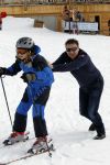 Blatten 23 februari 2010
Marco en Leontien Borsato op skivakantie met hun kinderen Luca Senna en Jada. Ook Armando Vanessa en Chiara Borsato zijn erbij . Moeder Mary was er ook bij.
Peter Smulders bv