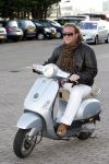 Amsterdam 3 juni 2009
Uitreiking van de glamour awards. bastiaan v Schaijk op vespa scooter
Peter Smulders bv