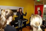 Almere 4 februari 2010
Brandi van popstars geeft zangles op school in Almere.
Peter Smulders bv