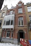 Amsterdam 11 februari 2010
De bouwvakkers tegenover het huis van Bridget Maasland brengen ode aan haar via een spanddoek.
Peter Smulders bv