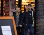 Amsterdam 6 februari 2010
Candy Dulfer met haar vriend op de cornelis schuytstraat.
Peter Smulders bv