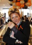 Amsterdam 6 maart 2010
Caroline Tensen met gebroken pols bij azzuro for kids op de pc hooftstraat.
Peter Smulders bv