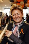 Amsterdam 6 maart 2010
Caroline Tensen met gebroken pols bij azzuro for kids op de pc hooftstraat.
Peter Smulders bv