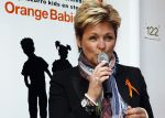 Amsterdam 6 maart 2010
Caroline Tensen met gebroken pols bij azzuro for kids op de pc hooftstraat.
Peter Smulders bv