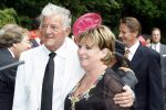 Breukelen 17 juni 2009
Haringparty op Neijenrode. catherine Keyl met nieuwe vriend
Peter Smulders bv