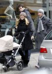 Amsterdam 6 februari 2010
Chantal janzen met vriend Marco achter de kinderwagen op de pc hooftstraat.
Peter Smulders bv