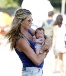 Saint Tropez 31 juli 2009
Danielle Overgaag Oerlemans met dochter Kate  Thijmen Fiene en benjamin op vakantie op saint Tropez.
Peter Smulders bv