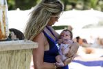 Saint Tropez 31 juli 2009
Danielle Overgaag Oerlemans met dochter Kate  Thijmen Fiene en benjamin op vakantie op saint Tropez.
Peter Smulders bv