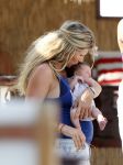 Saint Tropez 31 juli 2009
Danielle Overgaag Oerlemans met dochter Kate  Thijmen Fiene en benjamin op vakantie op saint Tropez.
Peter Smulders bv