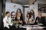 Amsterdam 10 maart 2010
Presentatie blad helden Frits en barbara barend bij gassan diamonds . Debbie en Tim Koeman
Peter Smulders bv